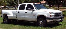 Suggested oil change belonging to 2005 SILVERADO 3500 vehicle