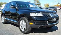 Suggested oil change belonging to 2006 TOUAREG vehicle