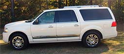 Suggested oil change belonging to 2007 NAVIGATOR L vehicle