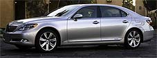 Suggested oil change belonging to 2010 LS600h L vehicle